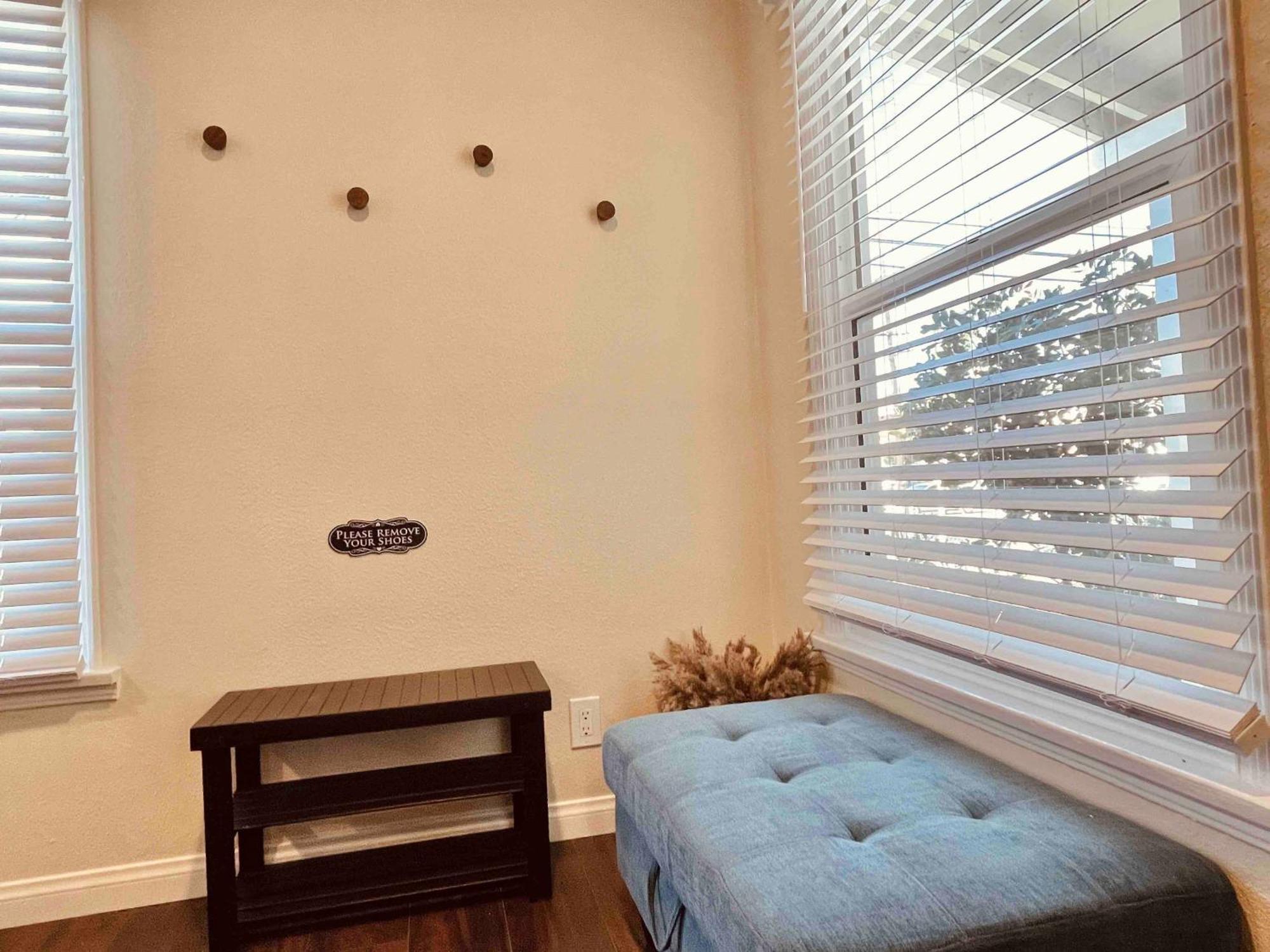 Burbank Hidden Gem Apartment Exterior photo